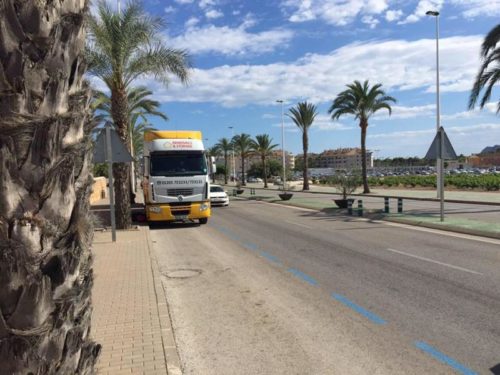 Vehicle for European or International removals