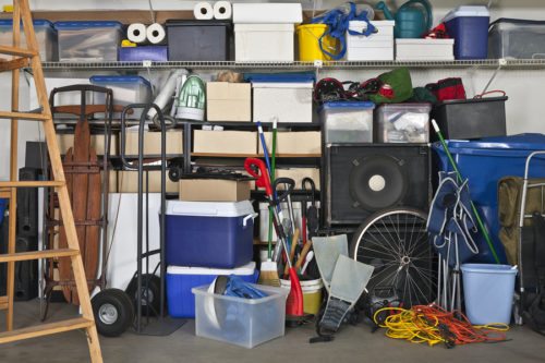 Get rid of your clutter by using storage units